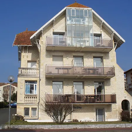 Lagrange Vacances Le Phalene سانت باليه سور مير